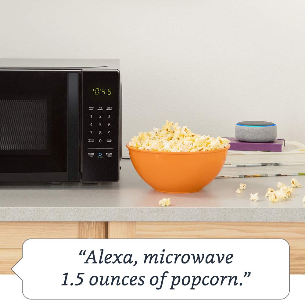 Amazon Basics Microwave, Small, 0.7 Cu. Ft, 700W, Works with Alexa